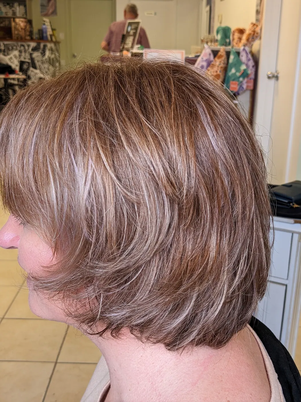 Coupe carré dégradé réalisée au salon Patricia Vernay Coiffure